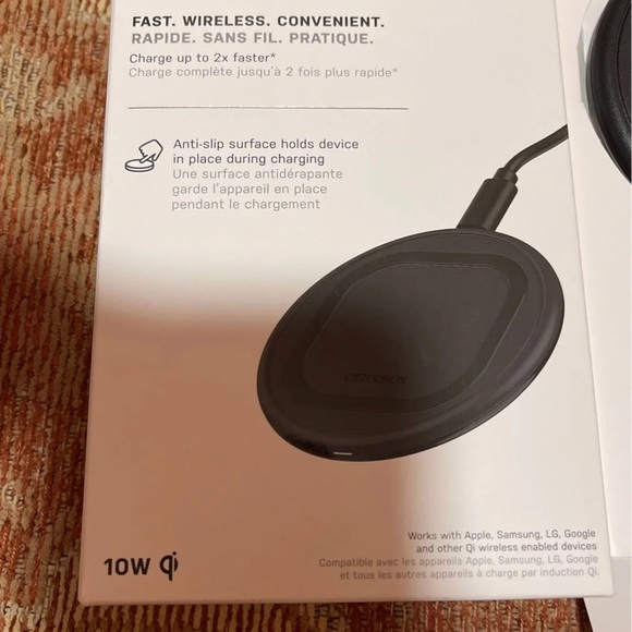 New Otterbox Wireless Charging Pad - Picture 5 of 8